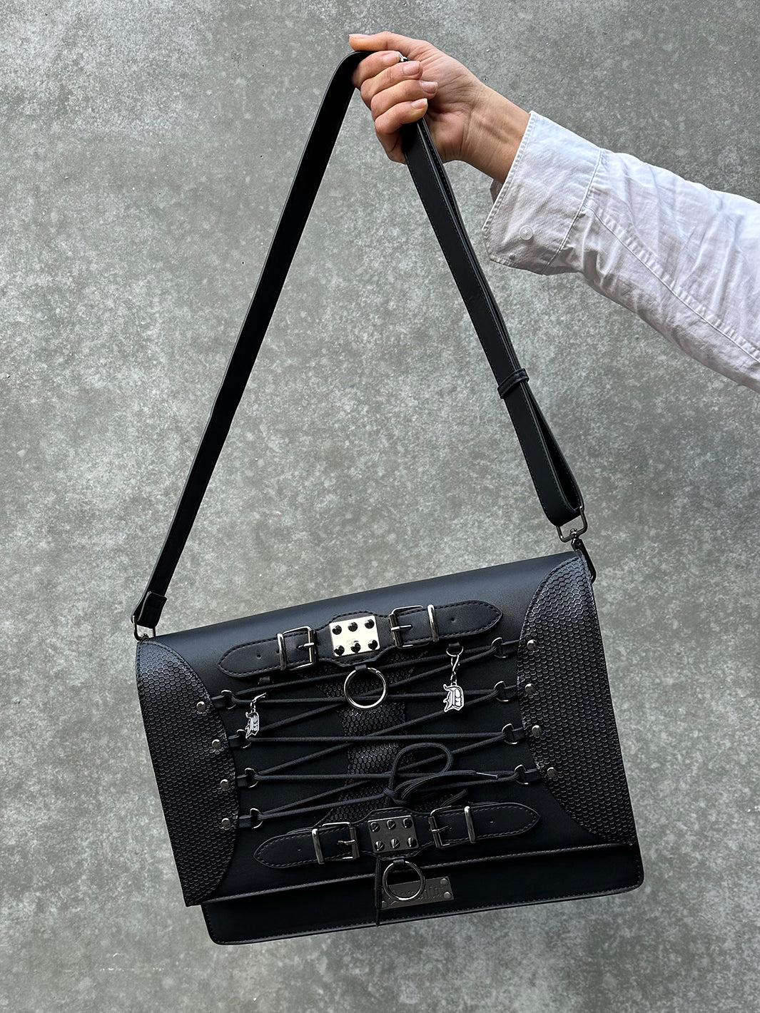 VEGAN LEATHER LARGE CROSS BODY BAG